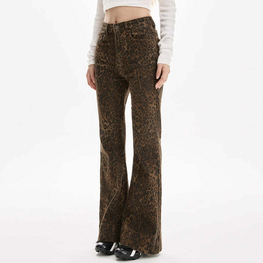 High-Waisted Leopard Flare Jeans - Iconic Y2K Fashion Outfit for Fall