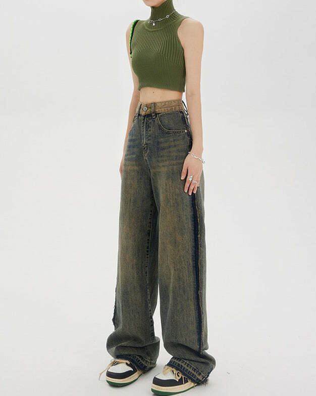 Washed Brown Jeans with Contrast Pocket - Y2K Fashion Outfit Inspiration